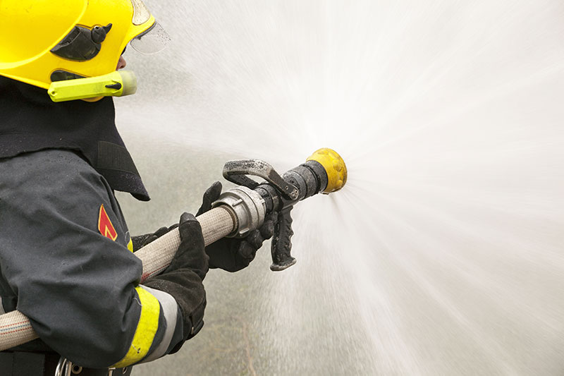 Quelle est la puissance de la lance à incendie ?